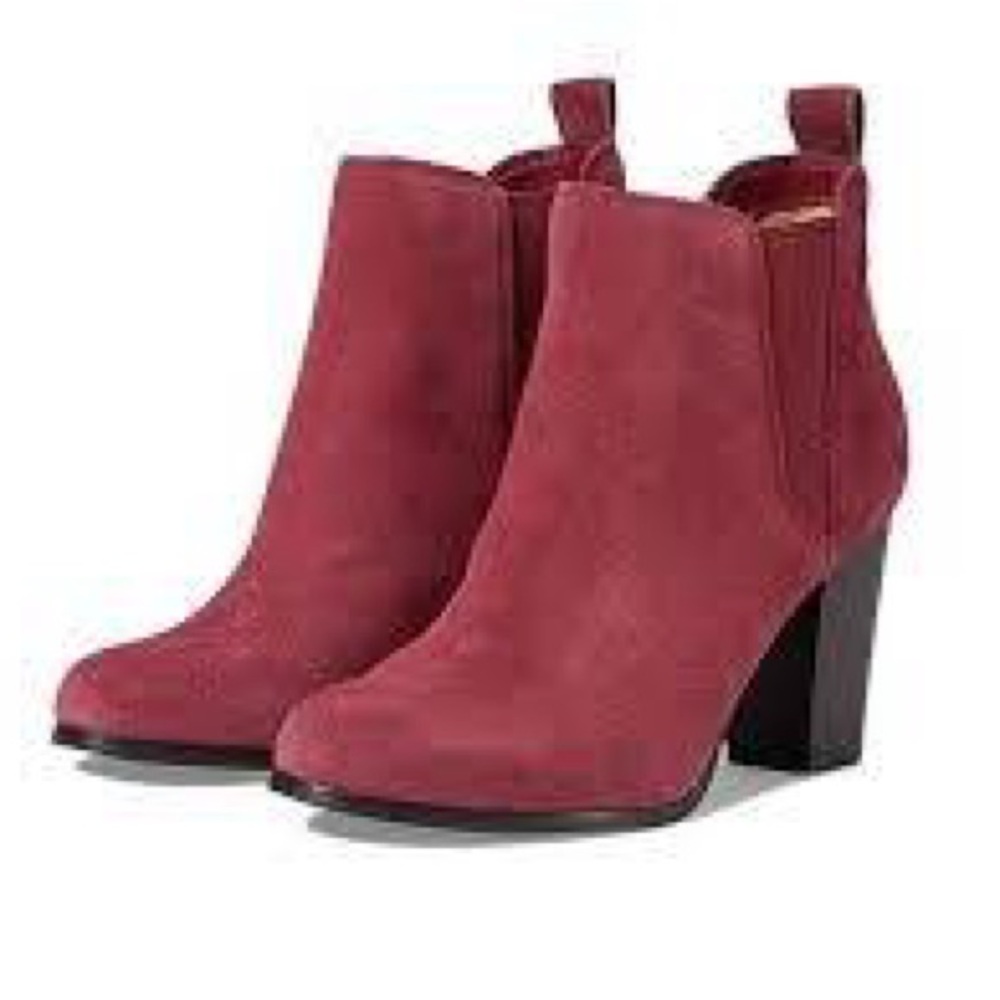 Micheal Kors / MICHEAL Evaline Heeled Bootie SZ 7.5